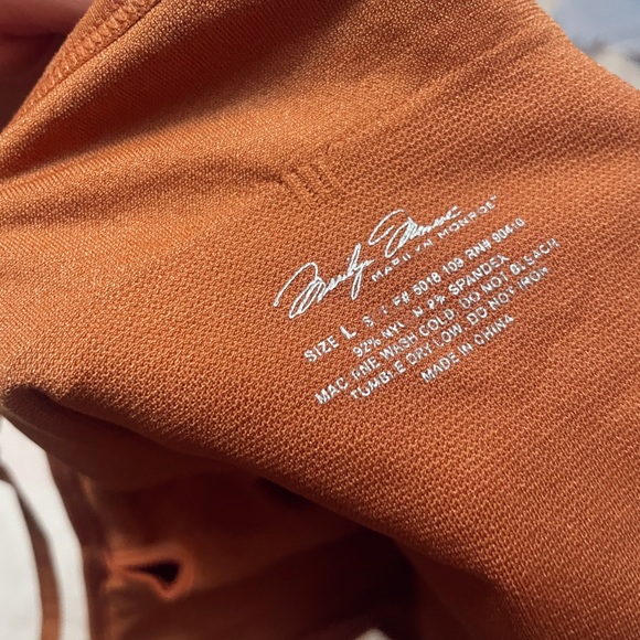 BROWN CROPPED TANK - Picture 3 of 3